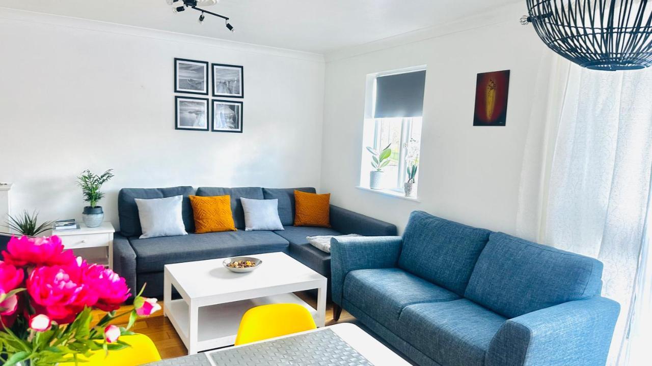 Amazing Location - City Of London- 2 Bedroom Stunning Canal View House With Private Garden,Parking & Balcony 외부 사진