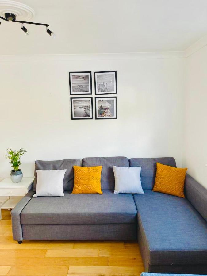 Amazing Location - City Of London- 2 Bedroom Stunning Canal View House With Private Garden,Parking & Balcony 외부 사진
