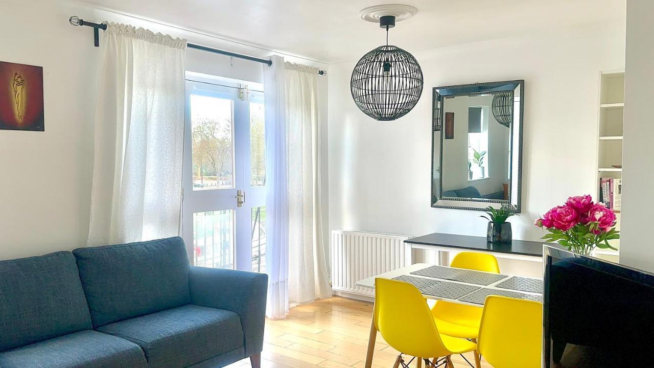 Amazing Location - City Of London- 2 Bedroom Stunning Canal View House With Private Garden,Parking & Balcony 외부 사진