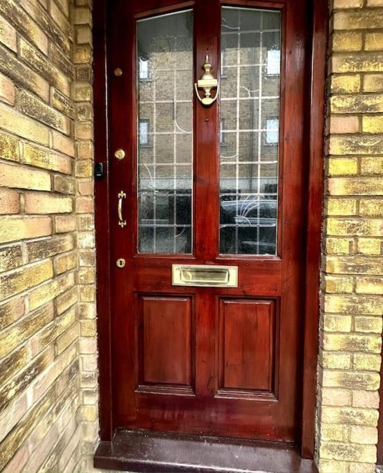 Amazing Location - City Of London- 2 Bedroom Stunning Canal View House With Private Garden,Parking & Balcony 외부 사진