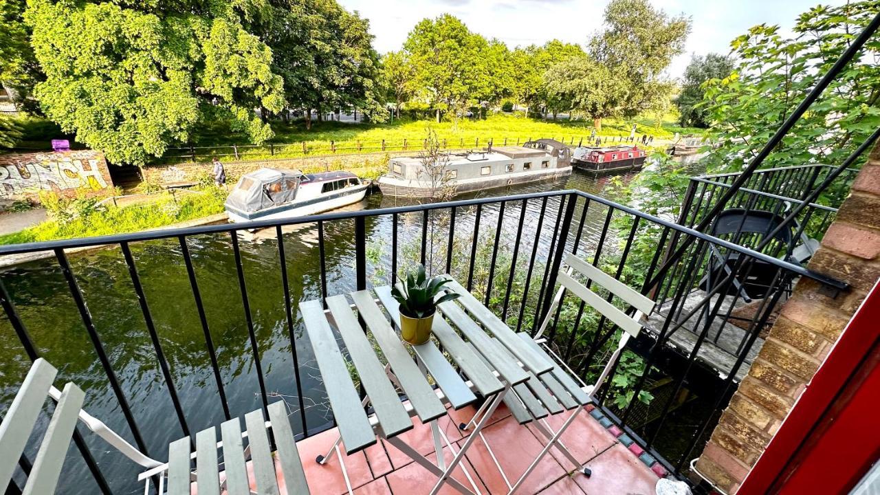 Amazing Location - City Of London- 2 Bedroom Stunning Canal View House With Private Garden,Parking & Balcony 외부 사진