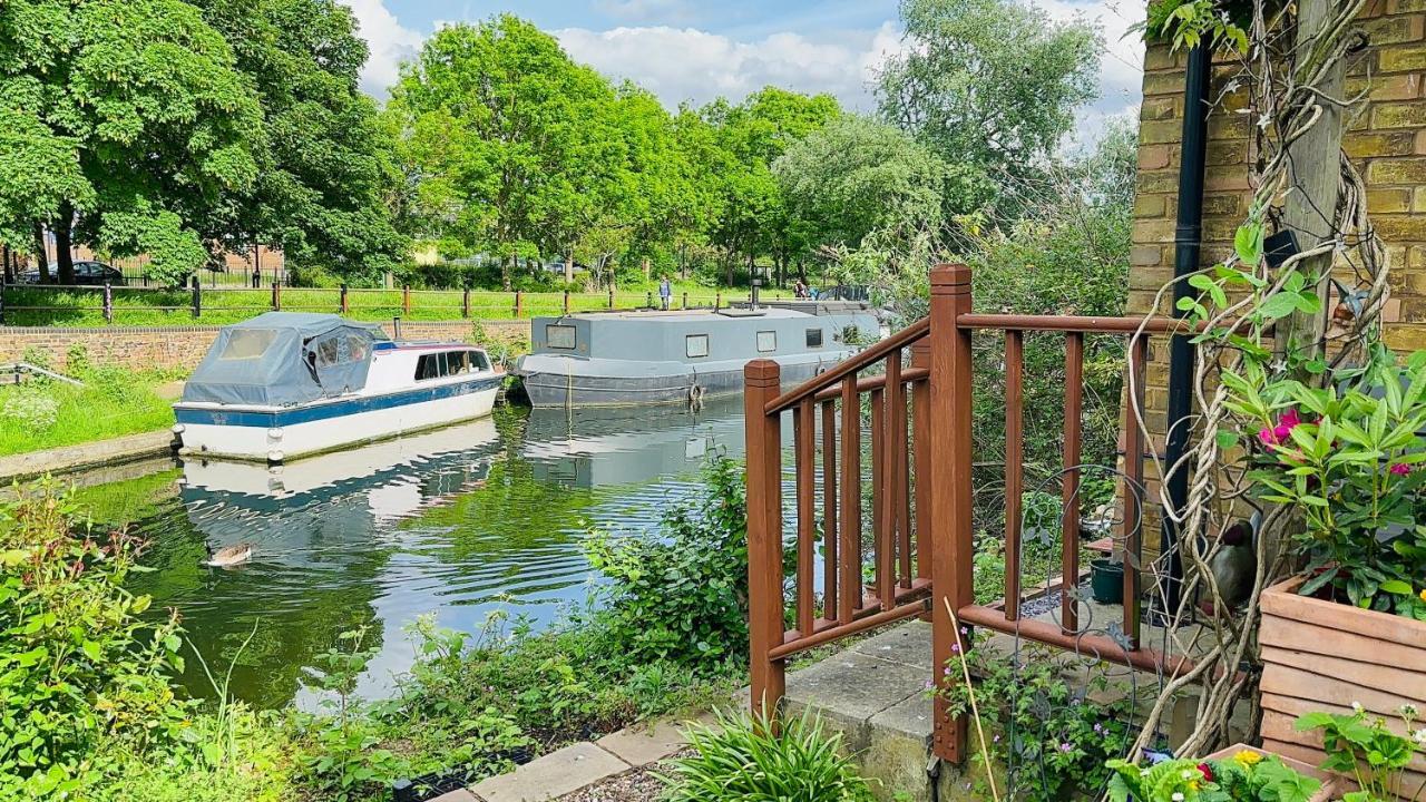 Amazing Location - City Of London- 2 Bedroom Stunning Canal View House With Private Garden,Parking & Balcony 외부 사진